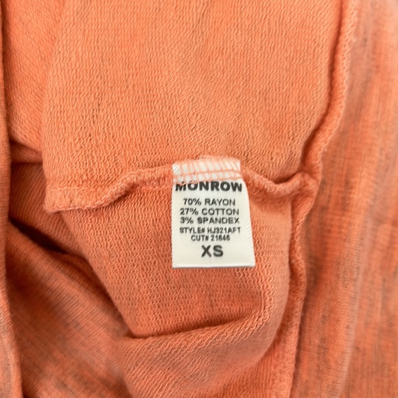 NWT, Monrow, Supersoft full zip hoodie with kangaroo pockets in coral - Picture 8 of 9